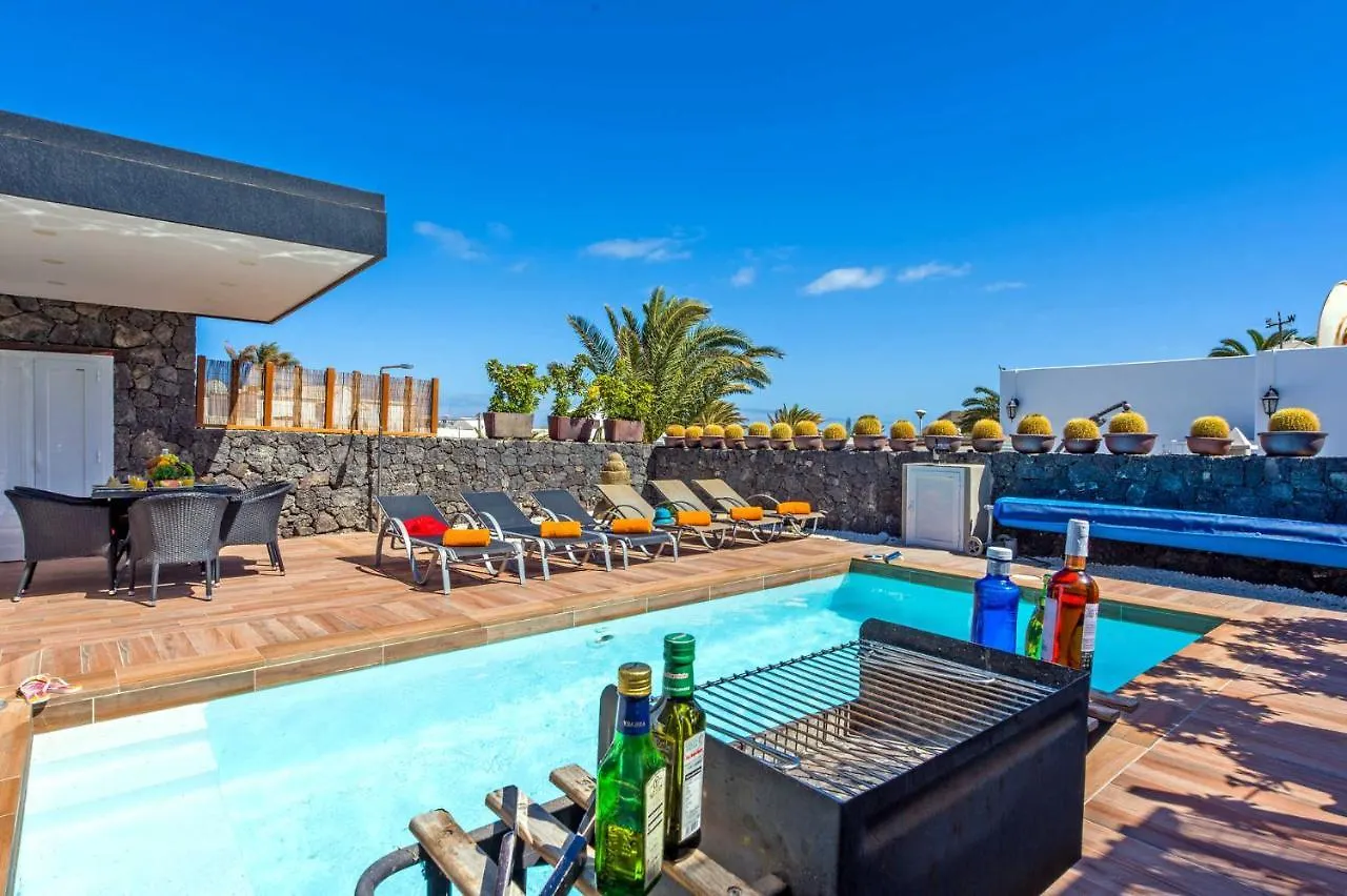 Villa Kikay By Villa Plus Tías